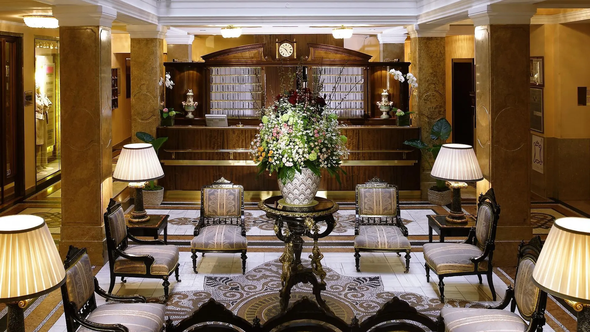 Hotel Sacher Salisburgo 5*,  Austria
