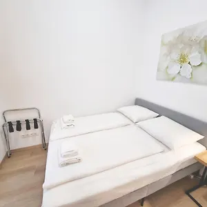 Apartment Gal